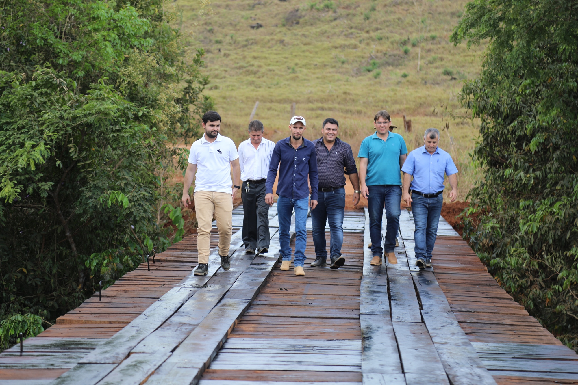 Prefeitura de Jaru recupera ponte sobre o rio Paraíso, na linha 614