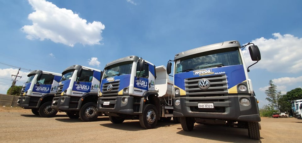 Prefeitura de Jaru amplia frota própria com mais quatro caminhões caçamba e maquinários; solenidade de entrega será na quinta-feira, 12