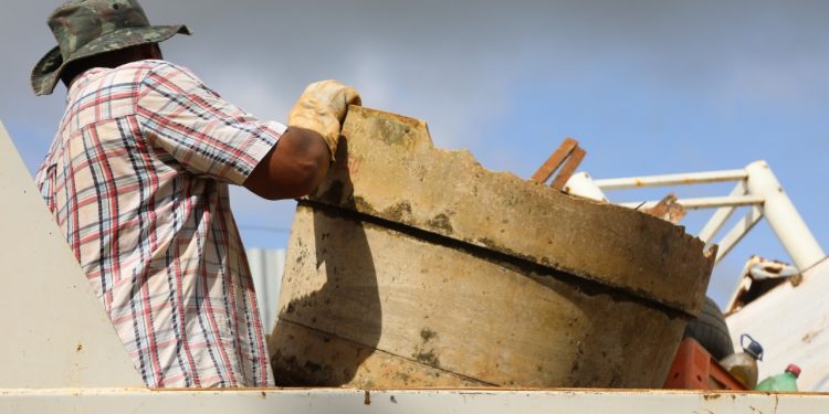 Prefeitura de Jaru realiza mutirão de combate à dengue; ação acontece em toda a cidade até a próxima segunda-feira, 27