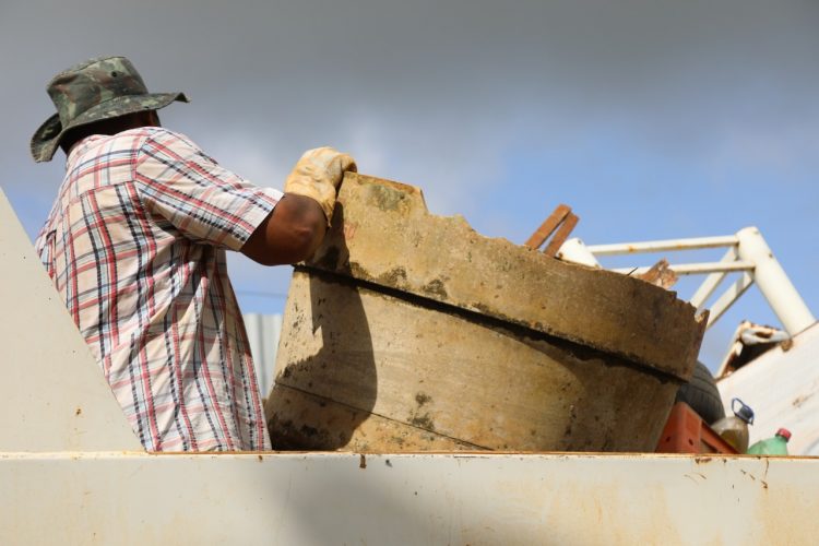 Prefeitura de Jaru realiza mutirão de combate à dengue; ação acontece em toda a cidade até a próxima segunda-feira, 27