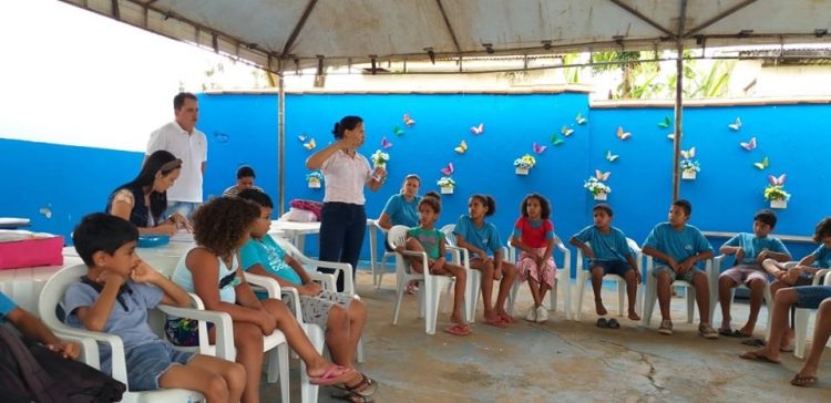 Alunos do serviço de convivência e fortalecimento de vínculos em Jaru recebem orientações sobre direitos e deveres durante atividade realizada pela SEMDES