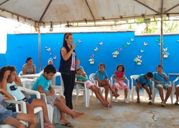 Alunos do serviço de convivência e fortalecimento de vínculos em Jaru recebem orientações sobre direitos e deveres durante atividade realizada pela SEMDES