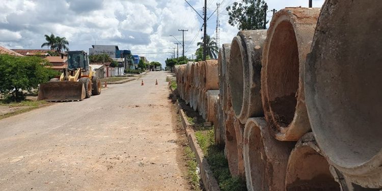 Com recurso próprio prefeitura realizará serviço de drenagem em trecho da Rua Minas Gerais no setor 05; obra é aguarda há mais de 30 anos