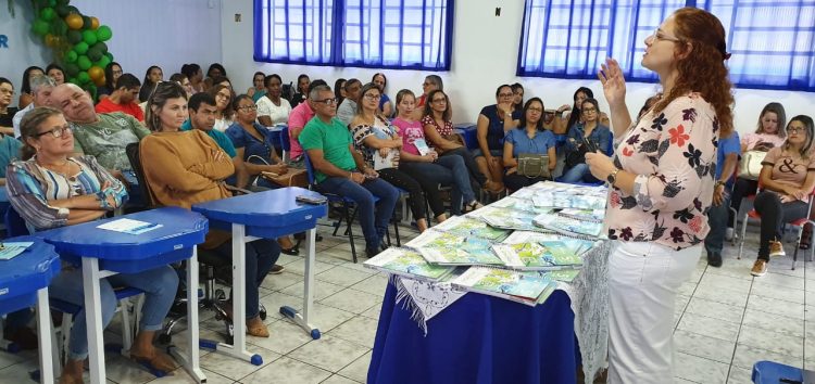 Semana Pedagógica: Profissionais da rede municipal de ensino em Jaru são capacitados para o início do ano letivo