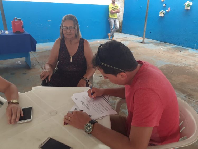 Em Jaru, idosos têm dia especial, com atividades recreativas, atendimento de saúde e oficinas de pintura