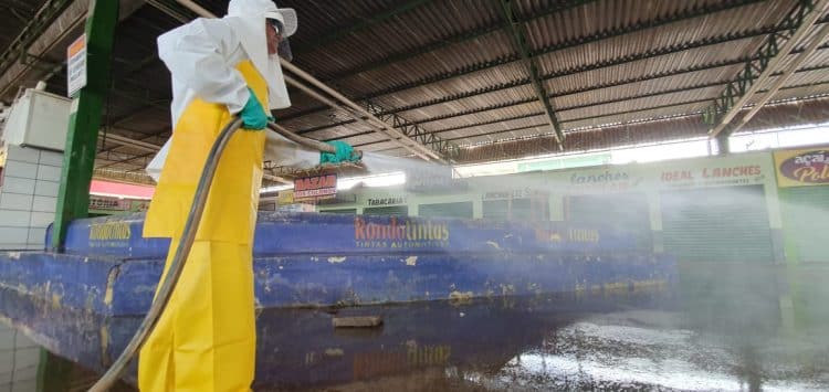 Contra o Coronavírus, prefeitura de Jaru realiza desinfecção em vários locais públicos