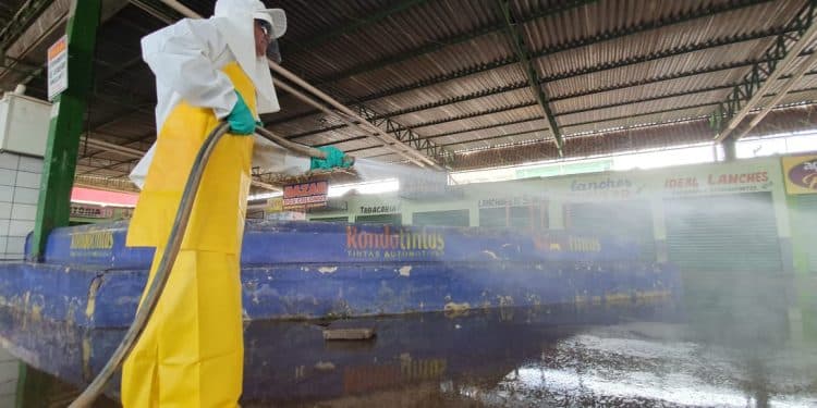 Contra o Coronavírus, prefeitura de Jaru realiza desinfecção em vários locais públicos