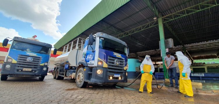 Contra o Coronavírus, prefeitura de Jaru realiza desinfecção em vários locais públicos