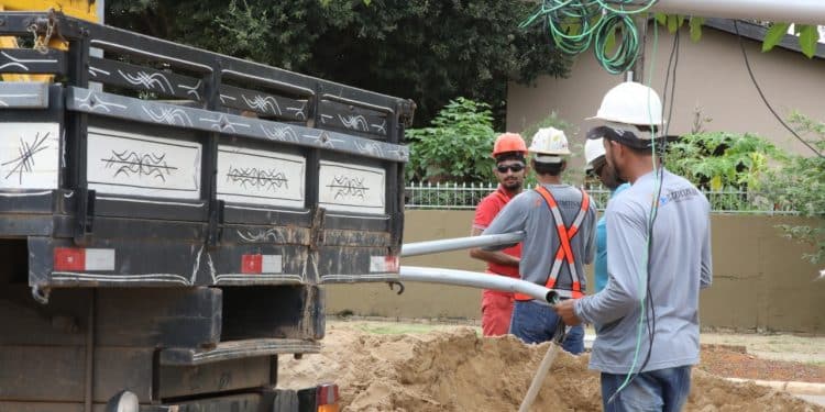 Com recurso próprio prefeitura de Jaru executa segunda etapa do projeto de iluminação de led na Avenida Dom I
