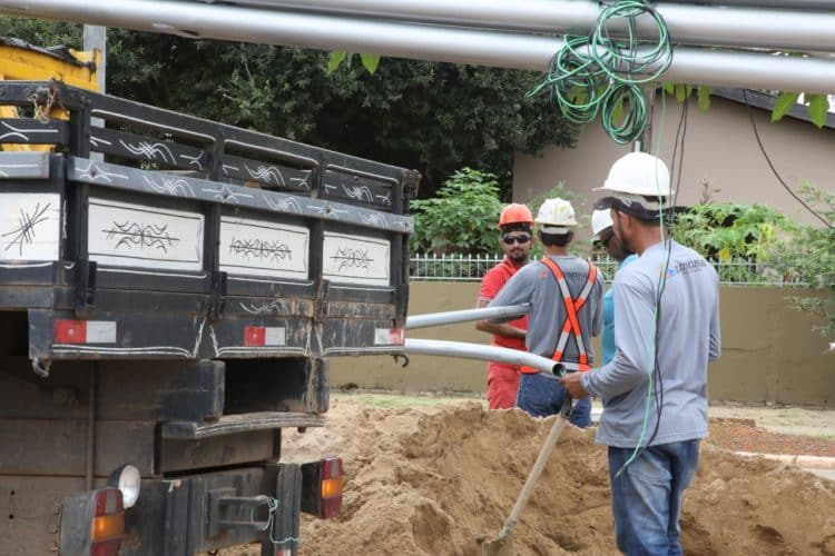 Com recurso próprio prefeitura de Jaru executa segunda etapa do projeto de iluminação de led na Avenida Dom I