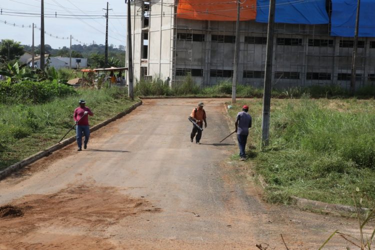 Prefeitura de Jaru promove mutirão de limpeza no residencial Orleans