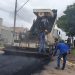 Prefeitura de Jaru continua com os serviços de recapeamento asfáltico; equipes estão na Rua Goiás