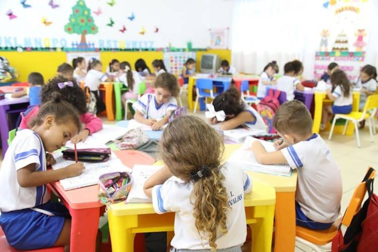 Prefeitura de Jaru concede aumento de salário para os professores da rede municipal de ensino