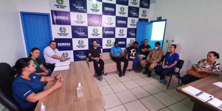 Autoridades discutem novas medidas para evitar transmissão do Coronavírus em Jaru