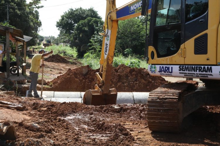 Prefeitura resolve problema antigo de alagamento na Rua Frei Caneca no setor 07