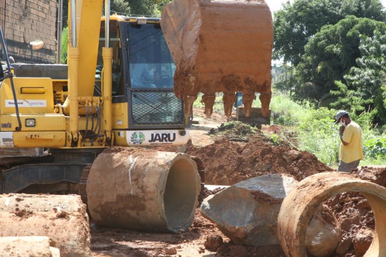 Prefeitura resolve problema antigo de alagamento na Rua Frei Caneca no setor 07