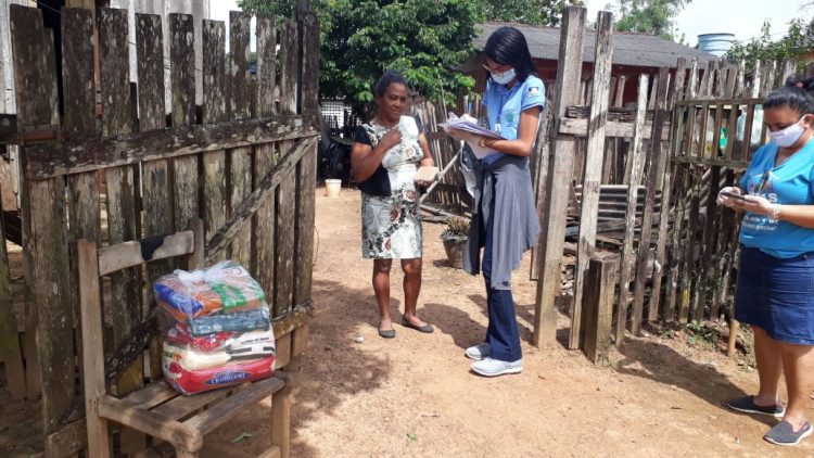 Prefeitura: Famílias de baixa renda cadastradas em programas sociais são beneficiadas com cestas básicas em Jaru