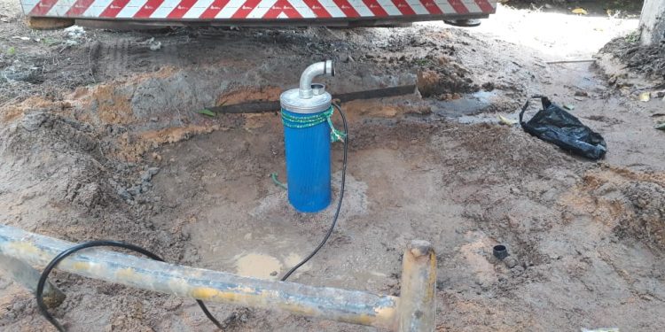 Prefeitura de Jaru constrói poço artesiano para atender Centro de Saúde em Tarilândia