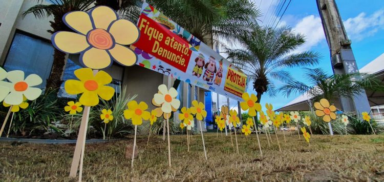 Secretaria de desenvolvimento social de Jaru realiza ação alusiva ao dia de combate ao abuso e exploração sexual contra crianças e adolescentes