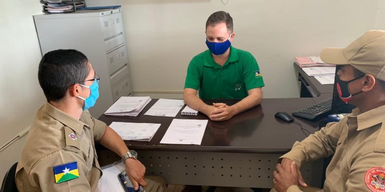 Parceria entre a prefeitura de Jaru e Corpo de Bombeiros garante reforço no combate as queimadas no município