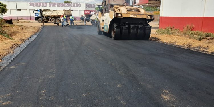 Prefeitura de Jaru recupera trecho da Rua Ayrton Senna no Jardim dos Estados