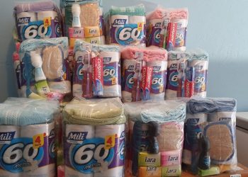 Moradores em situação de rua atendidos pela prefeitura de Jaru recebem kits de higiene pessoal