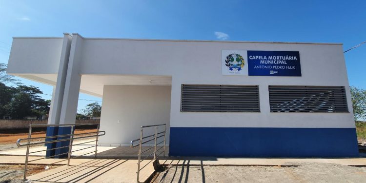 Prefeitura de Jaru conclui e entrega obra da capela mortuária municipal