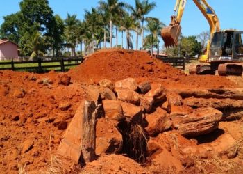 Prefeitura de Jaru implanta mais um tubo armco na Linha 632