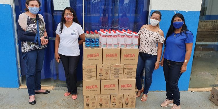 Saúde na Escola: Prefeitura de Jaru realiza distribuição de álcool para as escolas do município