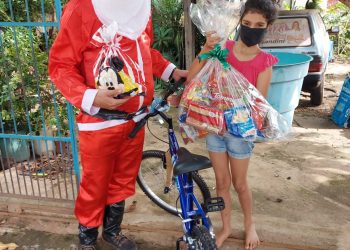 Semdes realiza entrega de presentes da campanha Natal Feliz para crianças do programa Serviço de Convivência e Fortalecimento de Vínculos