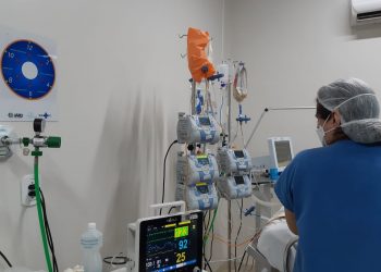 Paciente se recupera do Coronavírus e recebe alta da UTI municipal de Jaru após 11 dias internado