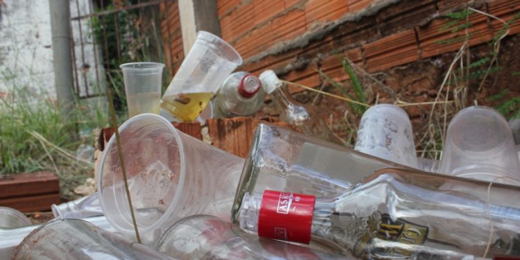 Dengue: Cuidados para evitar a proliferação do mosquito Aedes Aegypt devem ser redobrados alerta prefeitura de Jaru