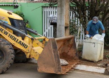 Prefeitura de Jaru inicia mutirão de limpeza contra a dengue; ação segue até o próximo dia 02 de fevereiro e contemplará bairros e distritos do município
