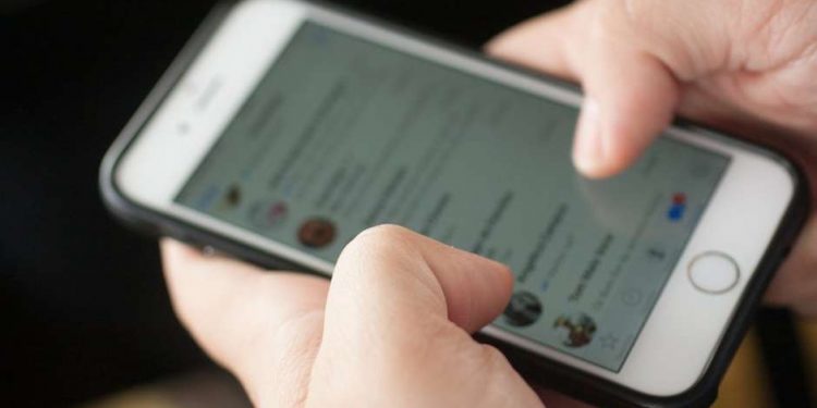 Fake News: Informação sobre calendário de vacinação contra o Coronavírus que circula nas redes sociais é falsa