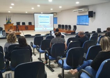 Servidores da prefeitura de Jaru recebem treinamento para elaboração de atos normativos