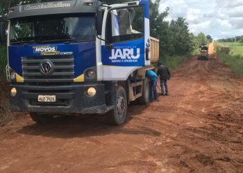 Prefeitura de Jaru recupera trecho da linha 628 na região de Tarilândia
