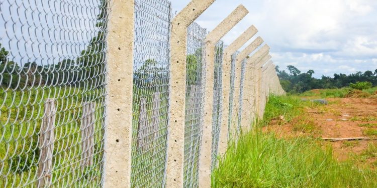 Reta final: Prefeitura de Jaru instala cerca no Aterro Sanitário