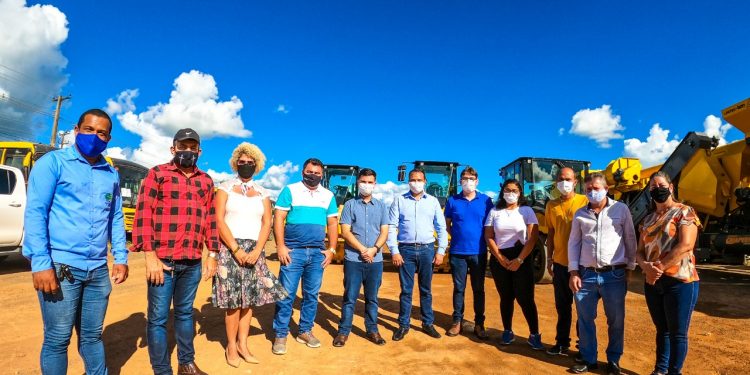 Com recurso próprio: Prefeitura adquire mais uma remessa de maquinários que compõem a patrulha de asfalto em Jaru