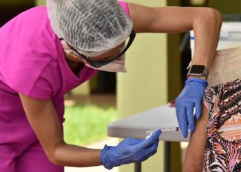 2ª dose da vacina contra o Coronavírus para idosos com mais de 80 anos será nos dias 11 e 12 de março