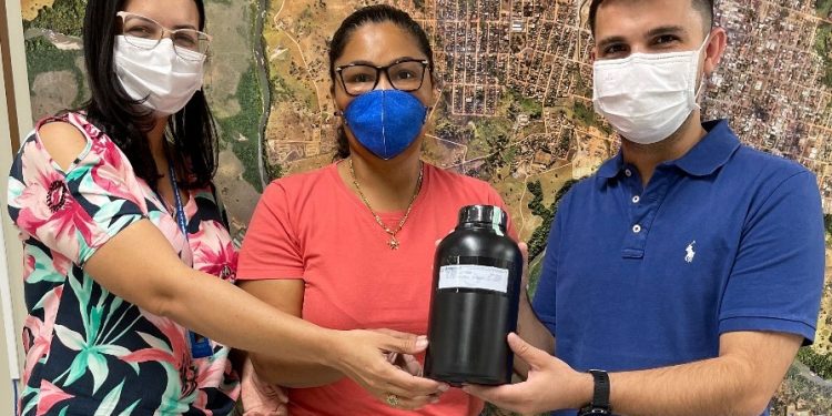 Vereadora Professora Damiana doa mais de 3 mil comprimidos de zinco; medicamento será destinado para auxiliar no tratamento de pacientes com Covid-19 em Jaru