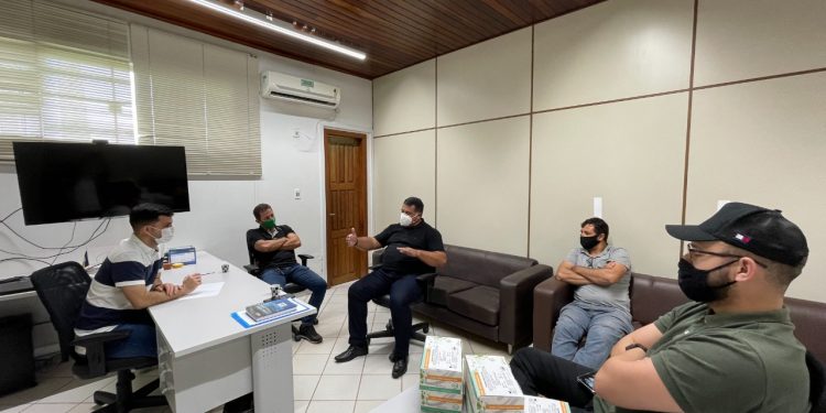 Prefeitura de Jaru recebe doação de 100 kits de teste rápido para o diagnóstico da Covid-19; material foi adquirido pela Igreja Presbiteriana Renovada