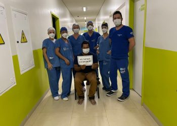 Mais dois jaruenses recebem alta após vencerem o Coronavírus