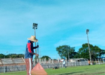 Prefeitura de Jaru realiza manutenção dos espaços destinados a prática de atividades esportivas