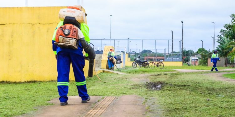 Prefeitura de Jaru realiza manutenção no Parque da Baixada