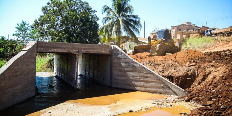 Prefeitura de Jaru conclui construção de galeria e libera acesso na Rua Nilton de Oliveira Araújo no setor 04