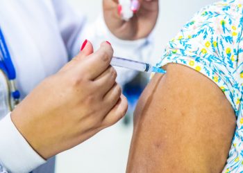 Prefeitura de Jaru convoca professores da educação superior e ensino técnico para a 2ª dose da AstraZeneca