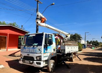 Prefeitura de Jaru implanta 100% de luminárias de LED no distrito de Bom Jesus