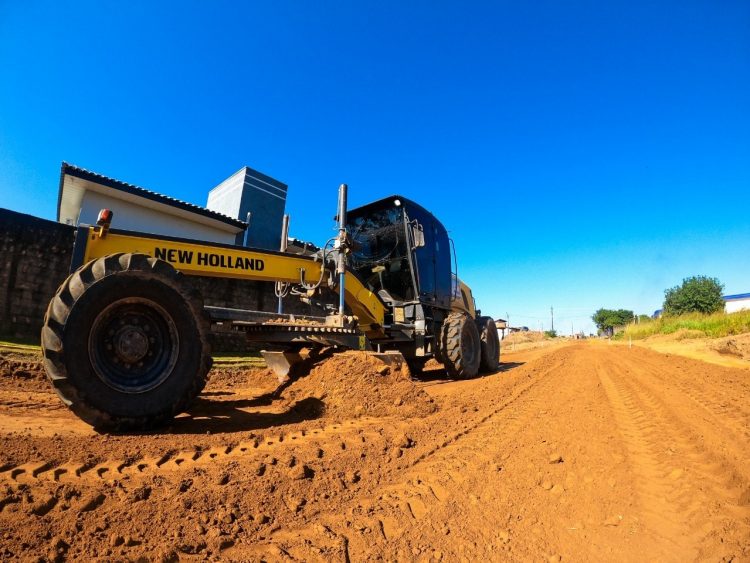 Com uma das maiores frotas de Rondônia, prefeitura de Jaru avança na execução do maior programa de pavimentação asfáltica já realizado no município
