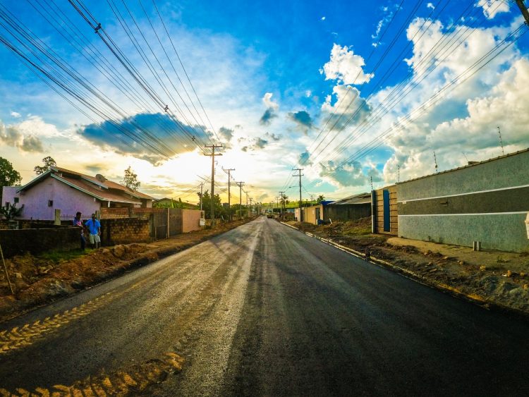 Com uma das maiores frotas de Rondônia, prefeitura de Jaru avança na execução do maior programa de pavimentação asfáltica já realizado no município