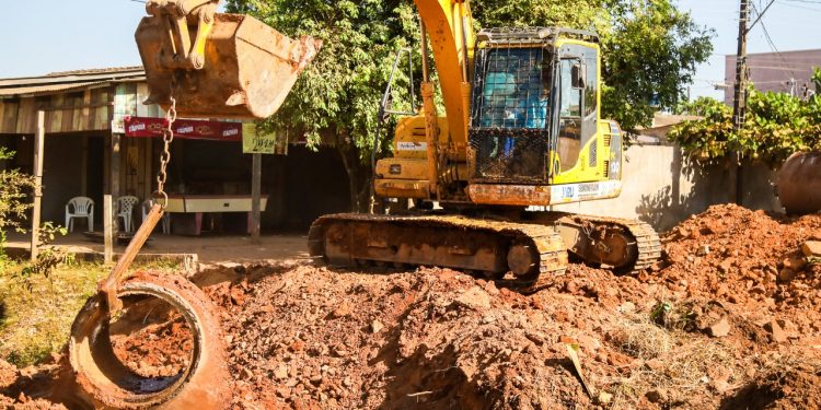 Prefeitura de Jaru inicia a construção de mais uma galeria de concreto no setor 04